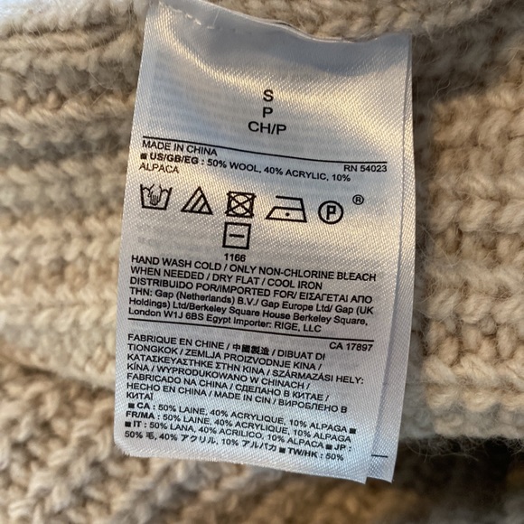 Like New Banana Republic womens sweater sz S - Picture 6 of 7